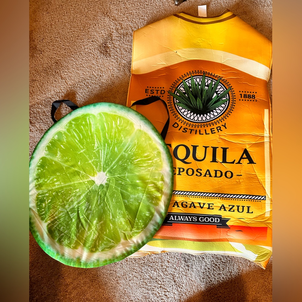 couple halloween costume- tequila and lime